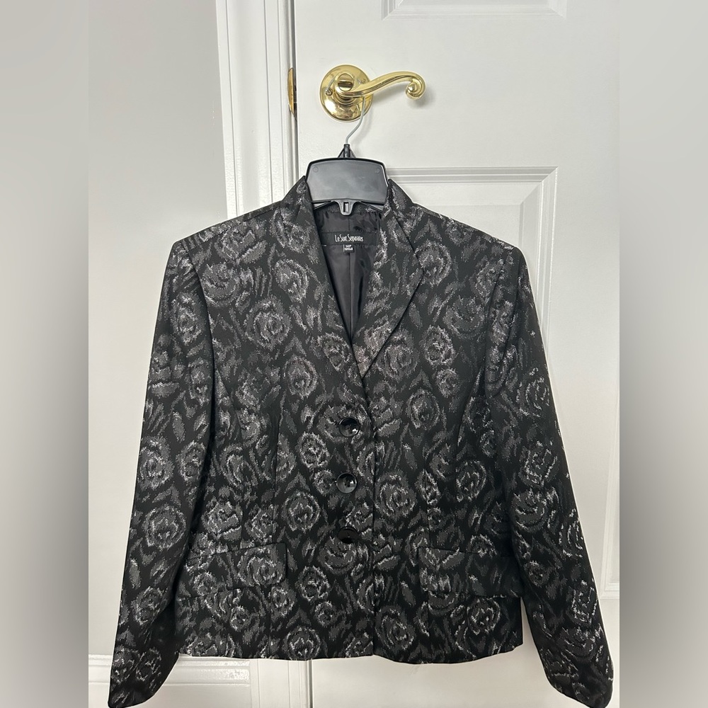 Le Suit Black Suit Jacket Floral Pattern